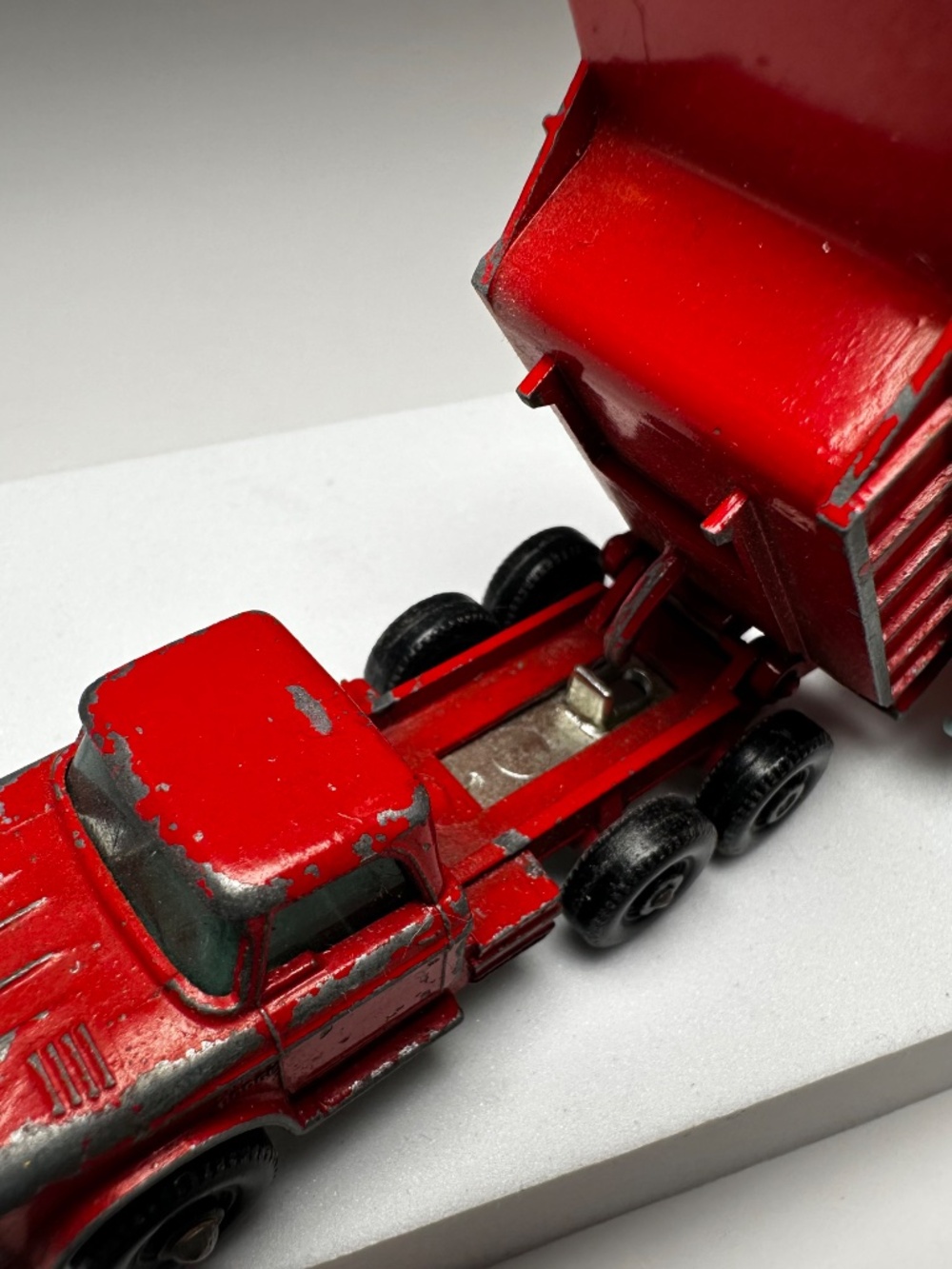 Vintage 1966 Matchbox Lesney No. 48 Dodge Dumper Truck Made in England - Picture 4 of 9